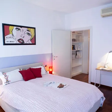 Pop_house, In The Heart Of Milano! Milan